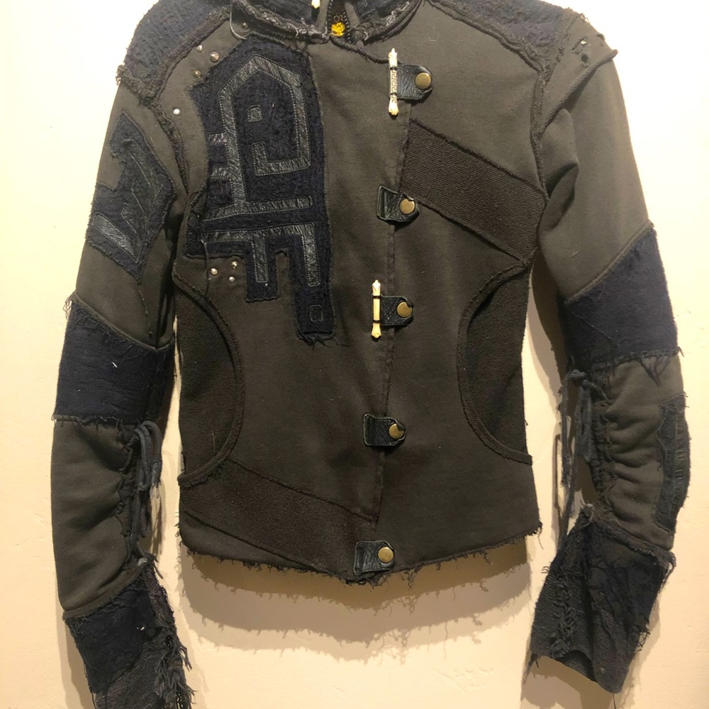 Brand: 2013; multi material including real bone